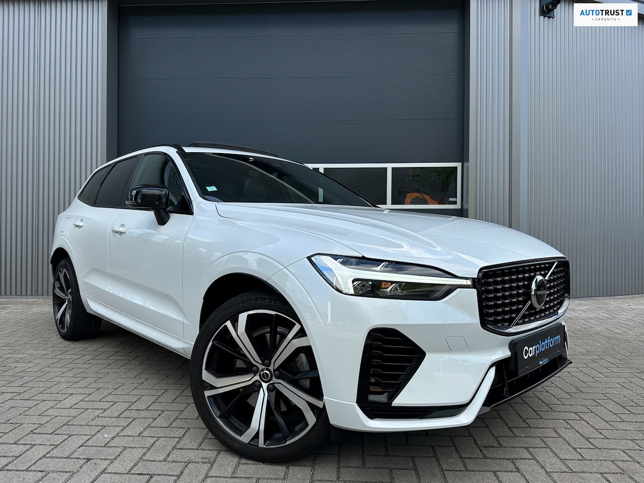 Volvo XC60 - 2.0 T6 Plug-in hybrid AWD Inscription Exclusive | Pano | Camera | Memory - AutoWereld.nl
