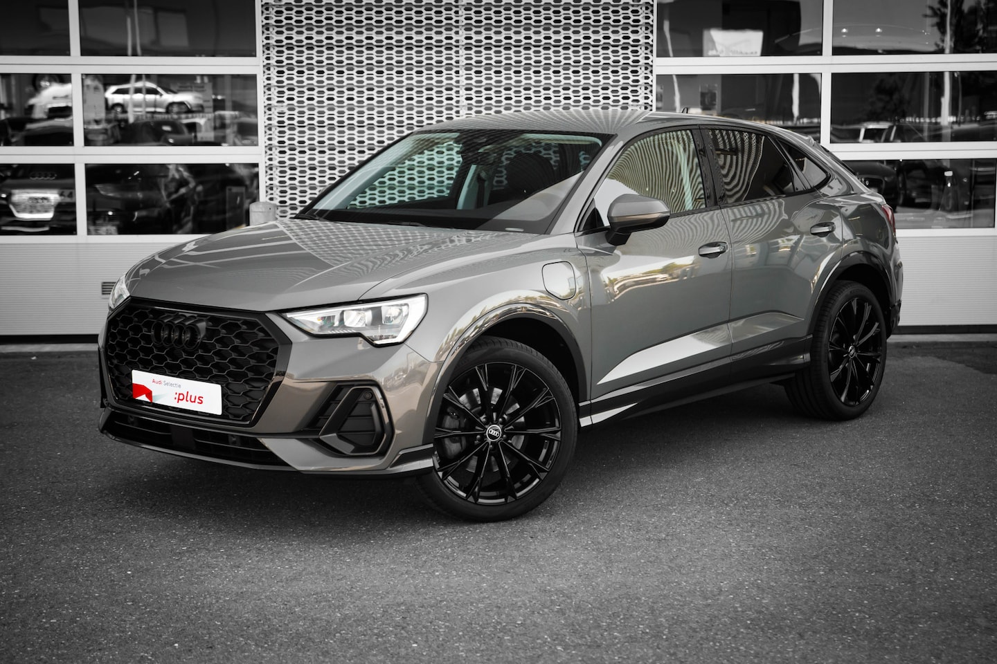 Audi Q3 Sportback - 45 TFSI e 245pk Advanced Edition | Achteruitrijcamera | Stoelverwarming | 20" | - AutoWereld.nl