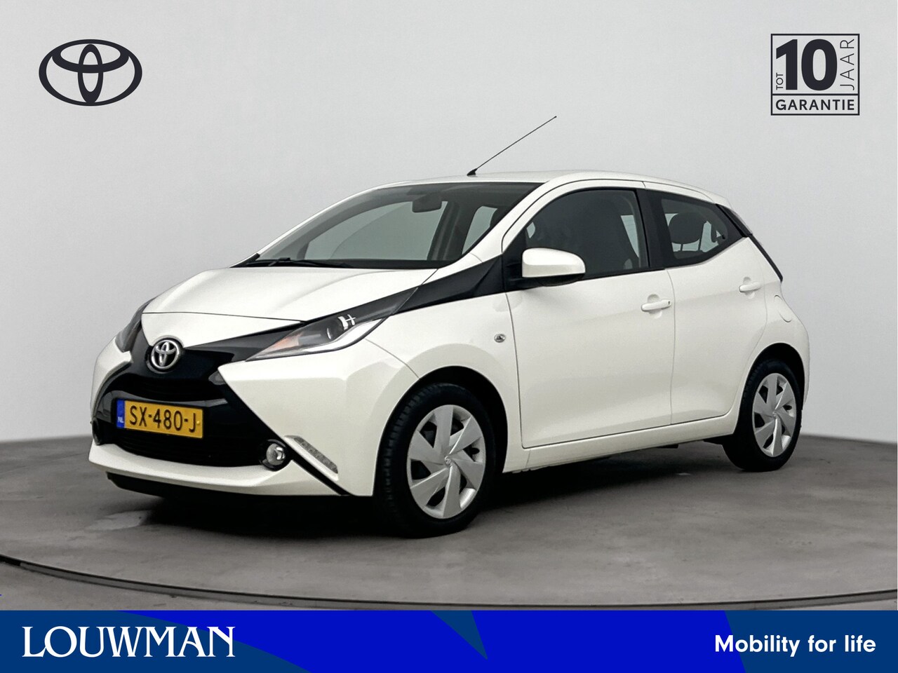 Toyota Aygo - 1.0 VVT-i x-nav 1.0 VVT-i x-nav - AutoWereld.nl