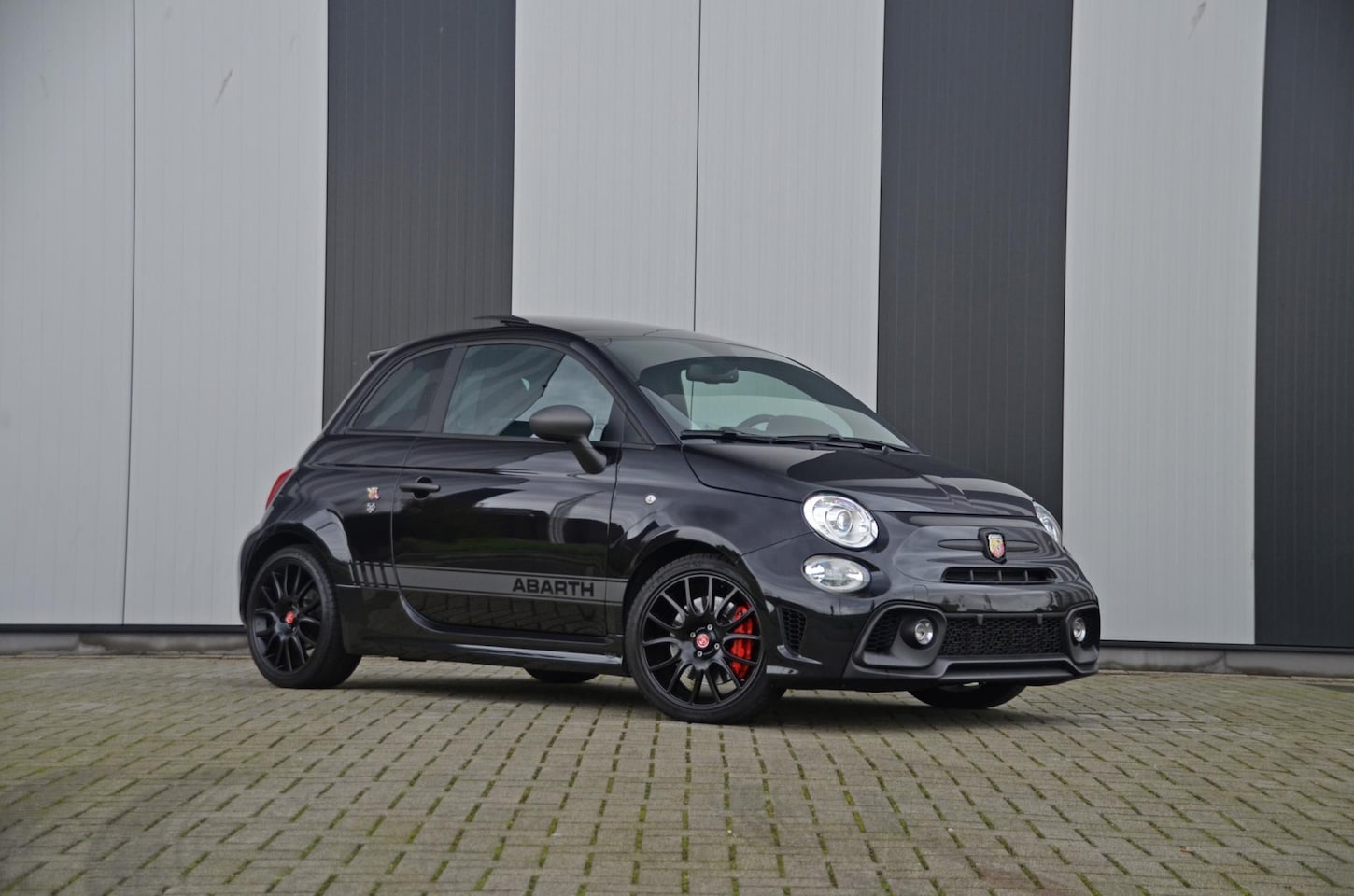 Fiat 500 Abarth - 1.4 T-Jet Competizione 180 PK - SCHUIFDAK - SABELT SEATS - MONZA UITLATEN - ESTETICO PAKKE - AutoWereld.nl
