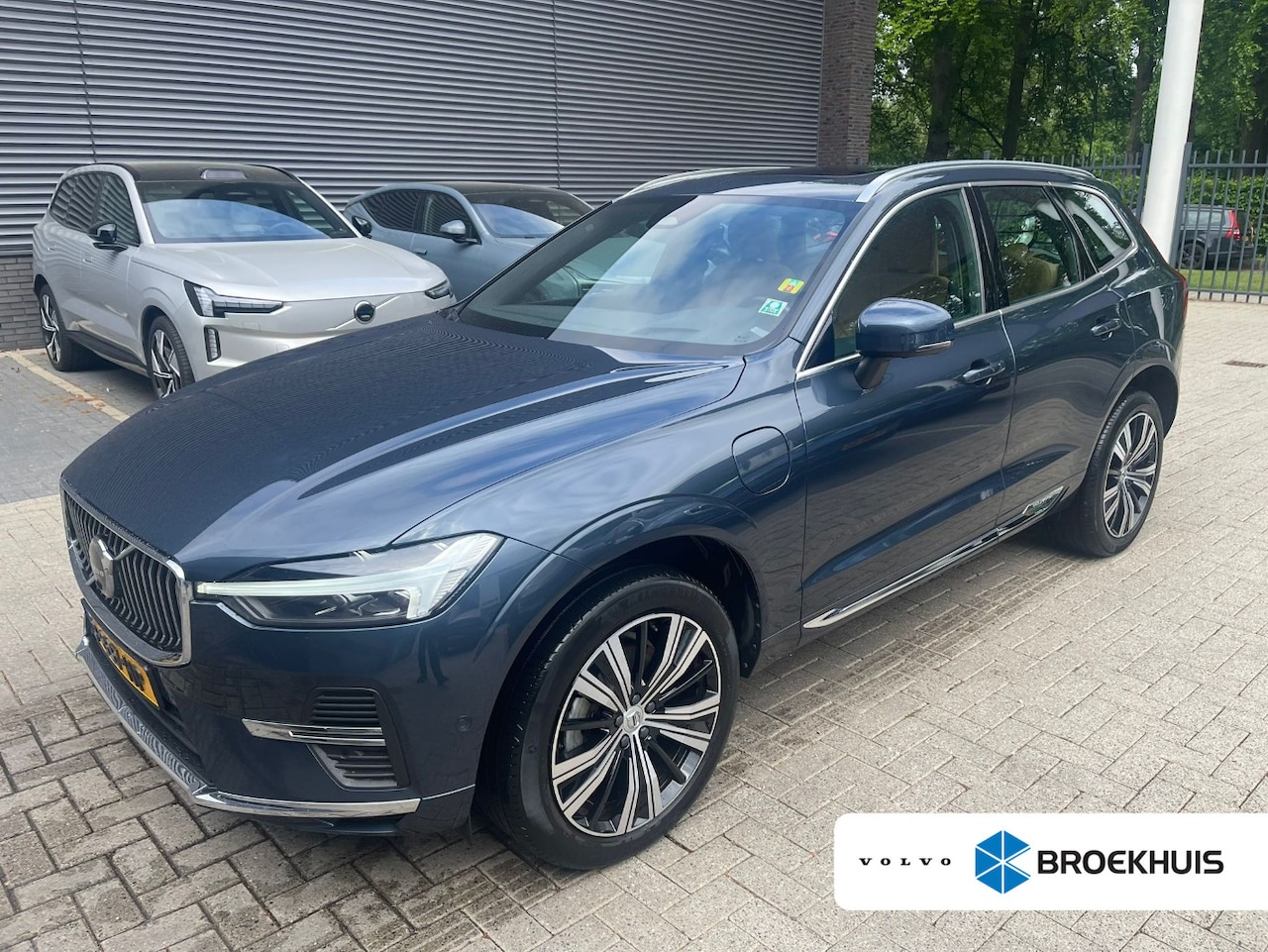 Volvo XC60 - 2.0 T6 Plug-in hybrid AWD Inscription | Luchtvering | Trekhaak | Stoelverw + Ventilatie | - AutoWereld.nl