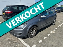 Opel Astra - 1.4 Essentia airco LM 4-deurs