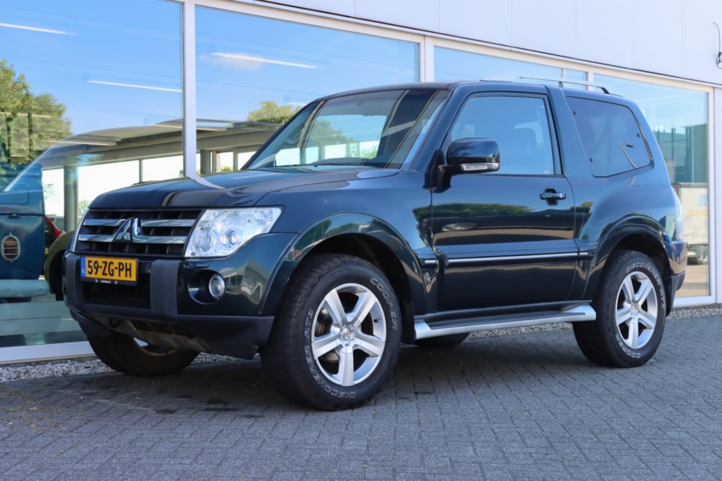 Mitsubishi Pajero - 3.2 DI-D Invite 3.2 DI-D Invite - AutoWereld.nl