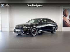 BMW 3-serie - Sedan 330e | M Sport | Glazen Schuif-/kanteldak | Head-up Display | Comfort Access | Trekh
