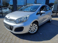 Kia Rio - 1.2 CVVT Super Pack Navigatie LED Parkeersensoren LM-Velgen Airco Cruise
