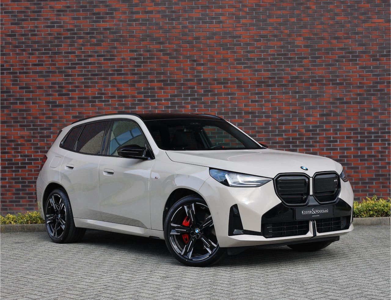 BMW X3 - M50 xDrive *Direct leverbaar!*Trekhaak*Pano*IconicGlow* - AutoWereld.nl