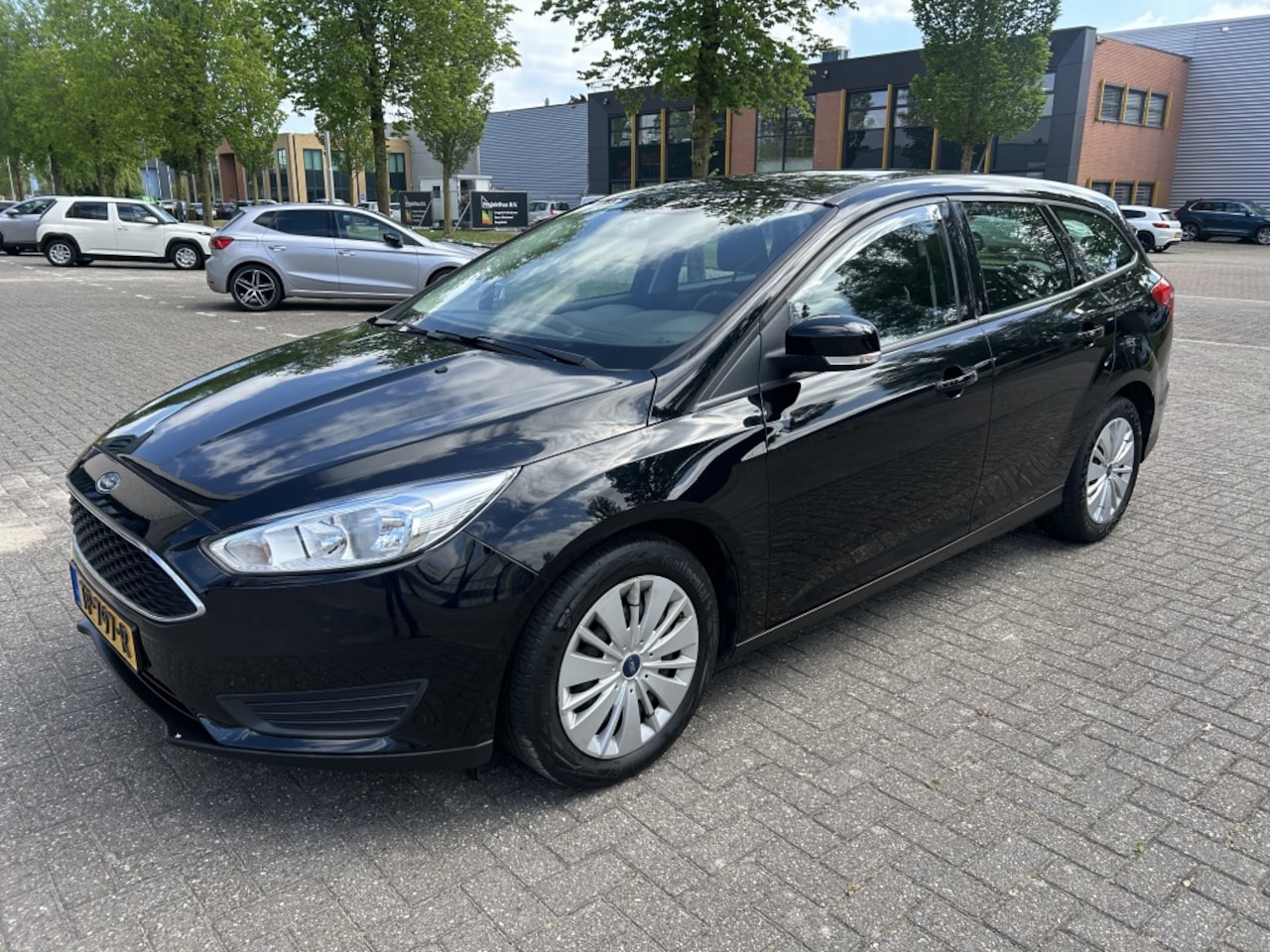 Ford Focus Wagon - 1.0 Lease Edition 1.0 Lease Edition - AutoWereld.nl