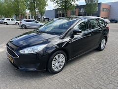 Ford Focus Wagon - 1.0 Trend 125PK STOELVW STUURVW TREKHAAK