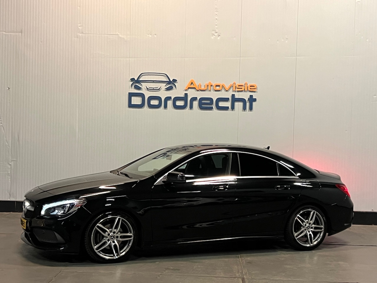 Mercedes-Benz CLA-Klasse - 180 Business Solution AMG|Camera|Carplay|LED|PDC|Stoel Verw - AutoWereld.nl