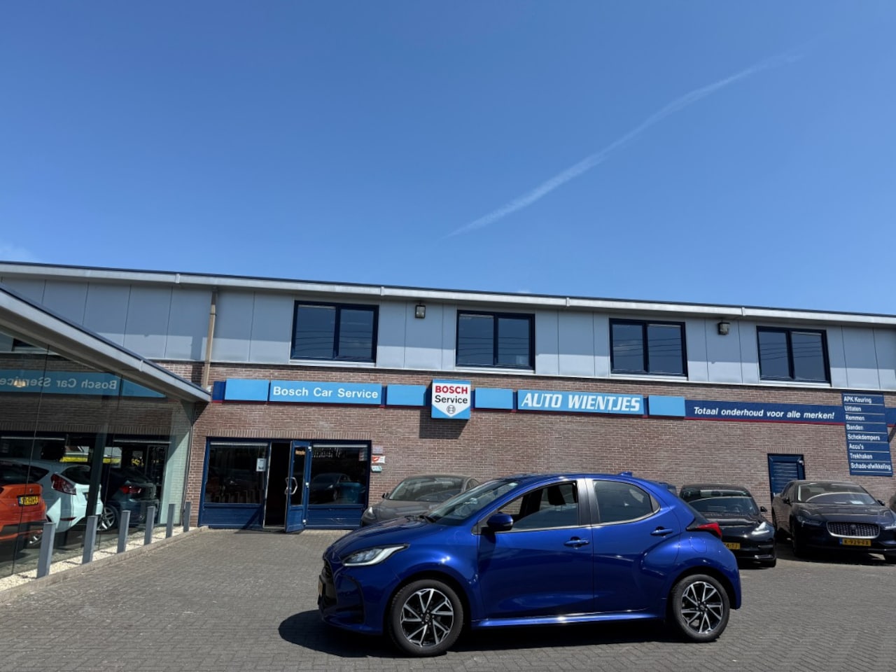 Toyota Yaris - 1.5 VVT-i 92kw | Business Plus 5-Drs | Airco-Ecc | Navi | Carplay - AutoWereld.nl