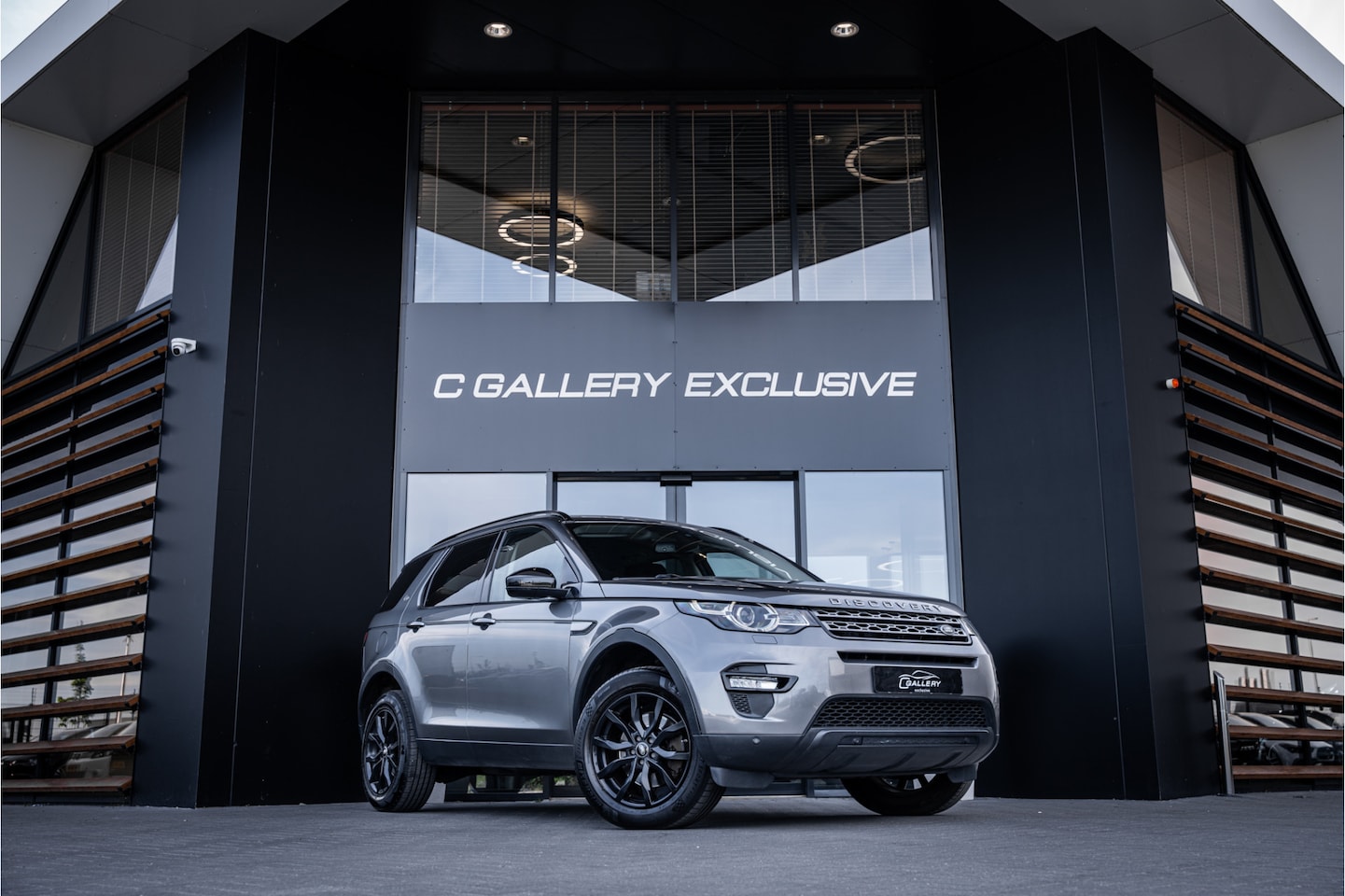 Land Rover Discovery Sport - 2.0 TD4 SE 7p 2.0 TD4 SE 7p. - AutoWereld.nl