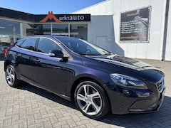 Volvo V40 - 2.0 T2 Navi Cruise Bluetooth Parkeersensoren