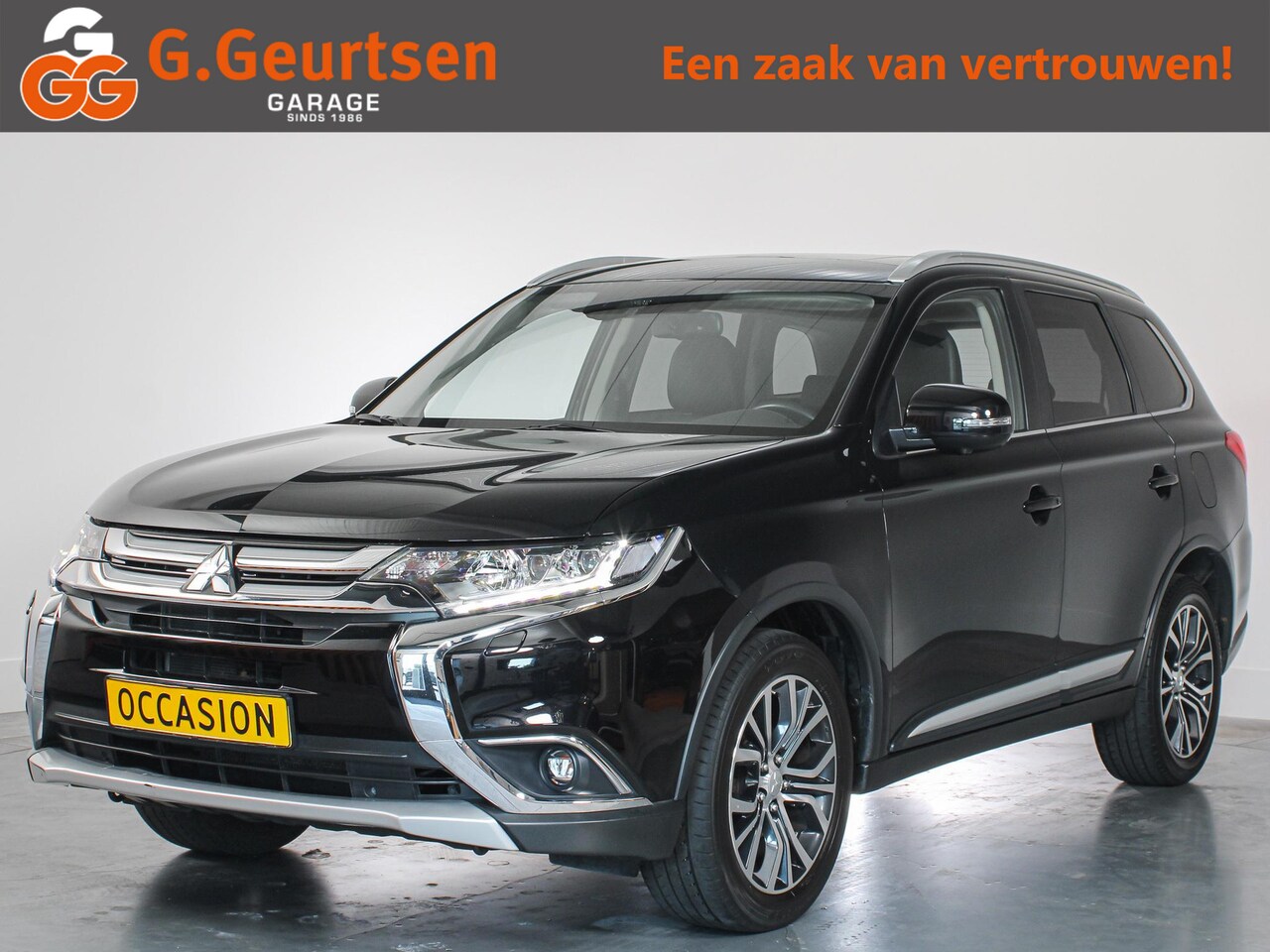 Mitsubishi Outlander - 2.0 2WD Instyle 2.0 2WD Instyle, 7-Persoons, Panoramadak, Leder, DAB, Navigatie - AutoWereld.nl