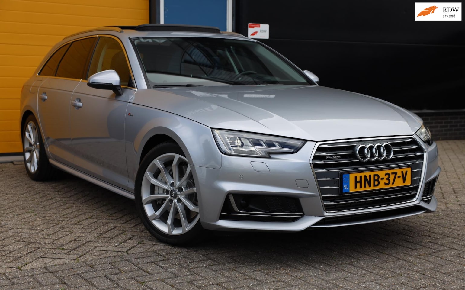 Audi A4 Avant - 2.0 TFSI Quattro S Line / 252 PK / AUT / Elek Stoelen / Acc / Navi / Airco / Camera / Head - AutoWereld.nl