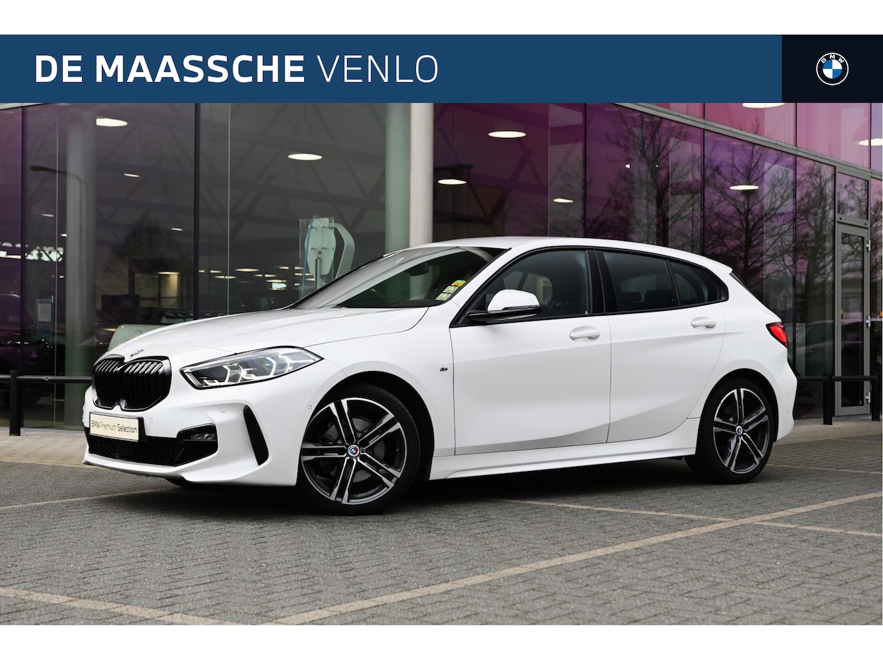BMW 1-serie - 118i Executive M Sport / BMW M 50 Jahre uitvoering / Sportstoelen / LED / M Sportonderstel - AutoWereld.nl