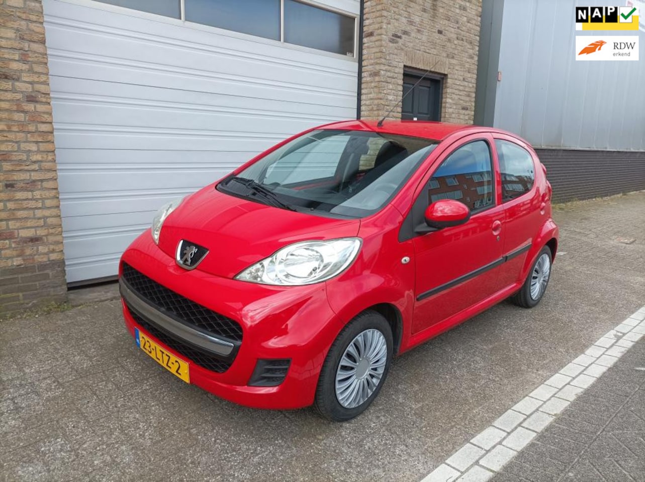 Peugeot 107 - 1.0-12V XS 5 Drs NL- Auto NAP APK 5-2026 - AutoWereld.nl