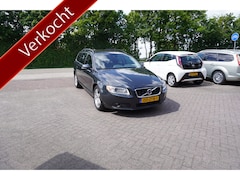 Volvo V70 - 1.6 T4 Nordic AUTOMAAT TREKHAAK LEER STOELVERWARMING