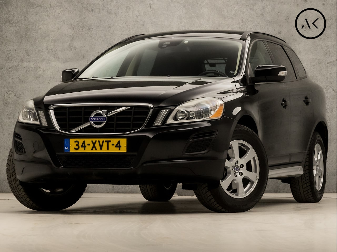 Volvo XC60 - 2.0 T5 Luxury Sport 241Pk Automaat (NAVIGATIE, CLIMATE, CAMERA, GETINT GLAS, LEDEREN SPORT - AutoWereld.nl