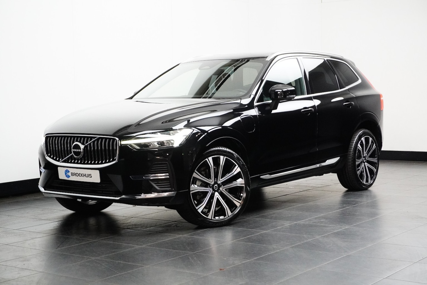 Volvo XC60 - T6 Recharge AWD Plus Bright - AutoWereld.nl