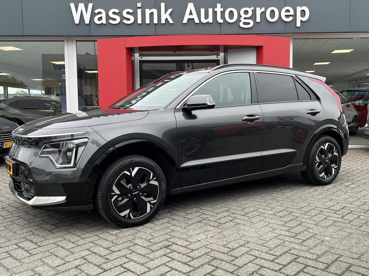 Kia e-Niro - 64,8 kWh 204pk Aut Edition |Climatronic | Parkeer camera en sensoren | Stoel en stuur verw - AutoWereld.nl
