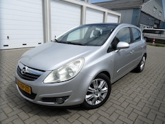 Opel Corsa - 1.4-16V Cosmo