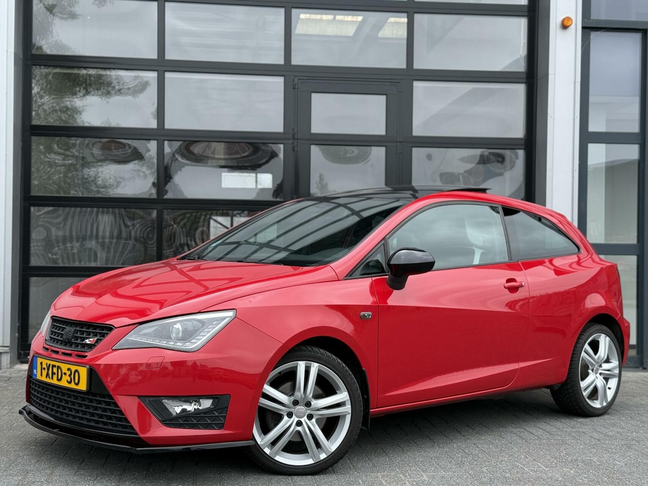 Seat Ibiza SC - 1.4 TSI Cupra 180PK+ DSG / PANO / CRUISE / LUX - AutoWereld.nl