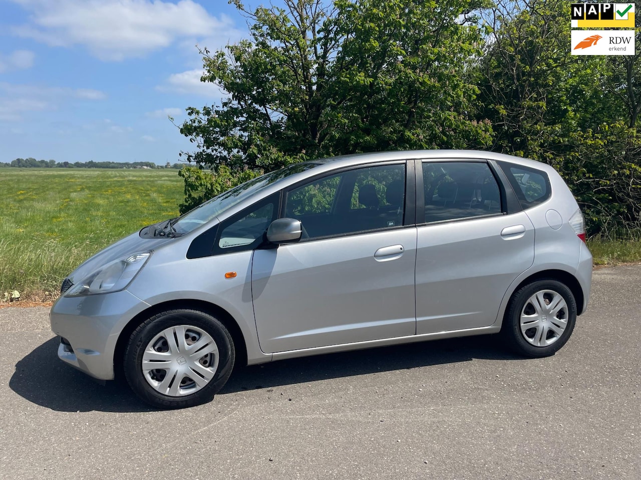 Honda Jazz - 1.2 nieuwe A P K leuke nette auto - AutoWereld.nl