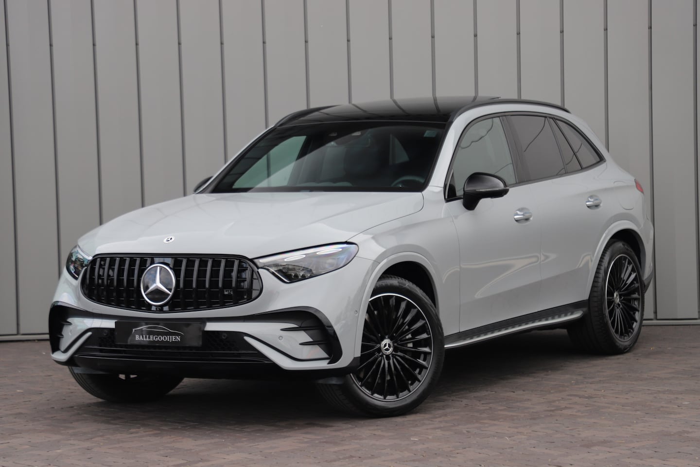 Mercedes-Benz GLC-klasse - 400e AMG 4-Matic | 381PK | Achterasbesturing | Luchtvering | Sfeerverlichting | Keyles-go - AutoWereld.nl