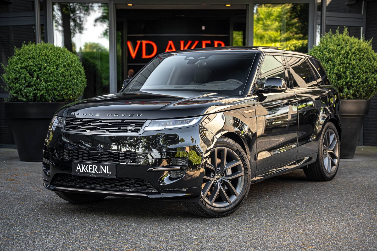 Land Rover Range Rover Sport - LANDROVER P460e SE Panoramadak | Head-up | 3D Camera | Adaptive Cruise Control - AutoWereld.nl