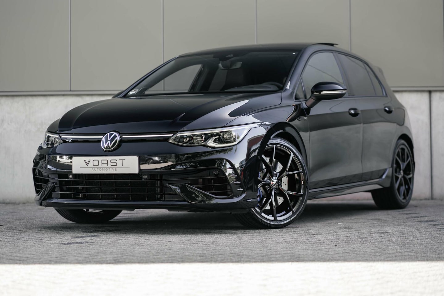 Volkswagen Golf - 2.0 TSI R 4Motion Performance Akrapovic HUD - AutoWereld.nl