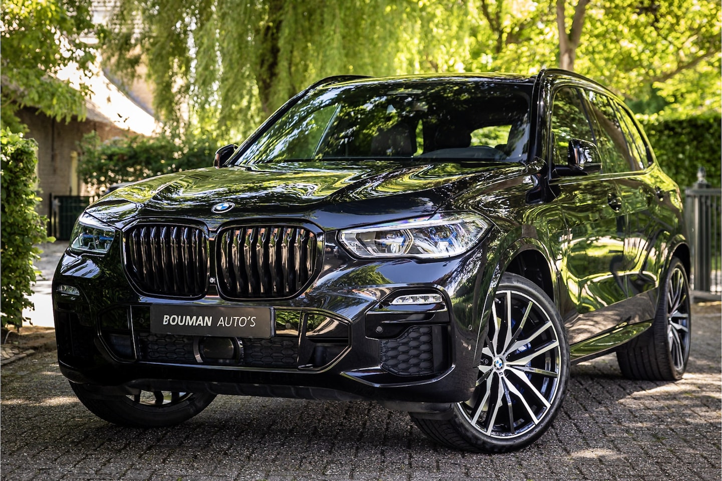 BMW X5 - xDrive45e M Sport Sky Lounge Laser Massage Soft Close Crystal Individual - AutoWereld.nl
