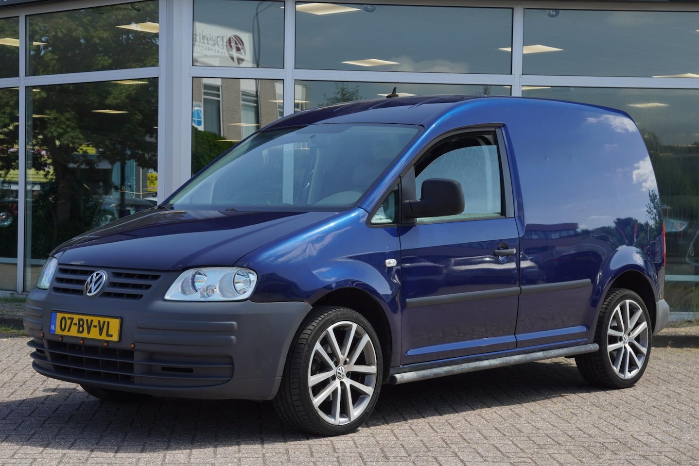 Volkswagen Caddy - 2.0 SDI AIRCO STOELVERW. TREKHAAK SIDEBARS 18" LM ORIG NL - AutoWereld.nl