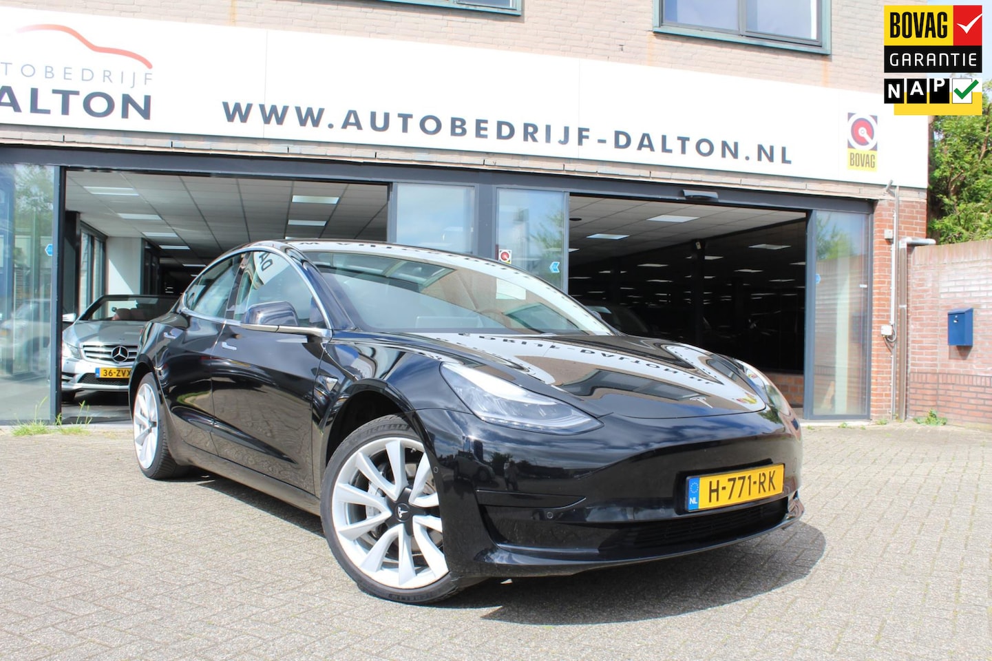 Tesla Model 3 - Standard RWD Plus 60 kWh 19" LM /leer /PANO / btw - AutoWereld.nl