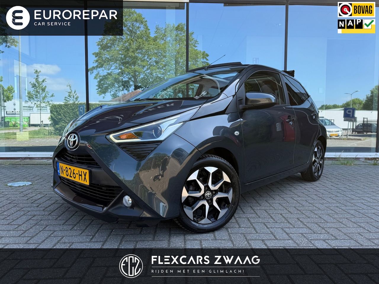 Toyota Aygo - 1.0 VVT-i x-joy cabrio - Navi - Climate - Org.NL - AutoWereld.nl