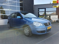 Volkswagen Polo - 1.4-16V Optive 5-deurs, airco, cruise control