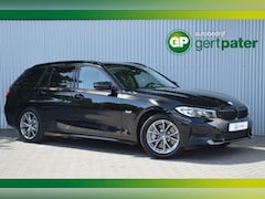 BMW 3-serie Touring - 330e xDrive Sportline Shadowline/Trekhaak/LED