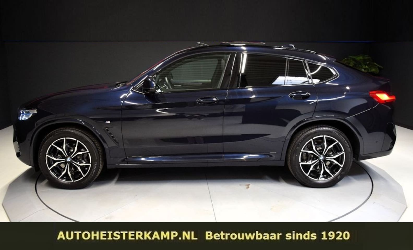 BMW X4 - xDrive30i M-Sport 245 PK ACC Panoramadak Head-Up Live Cockpit Sportstoelen - AutoWereld.nl