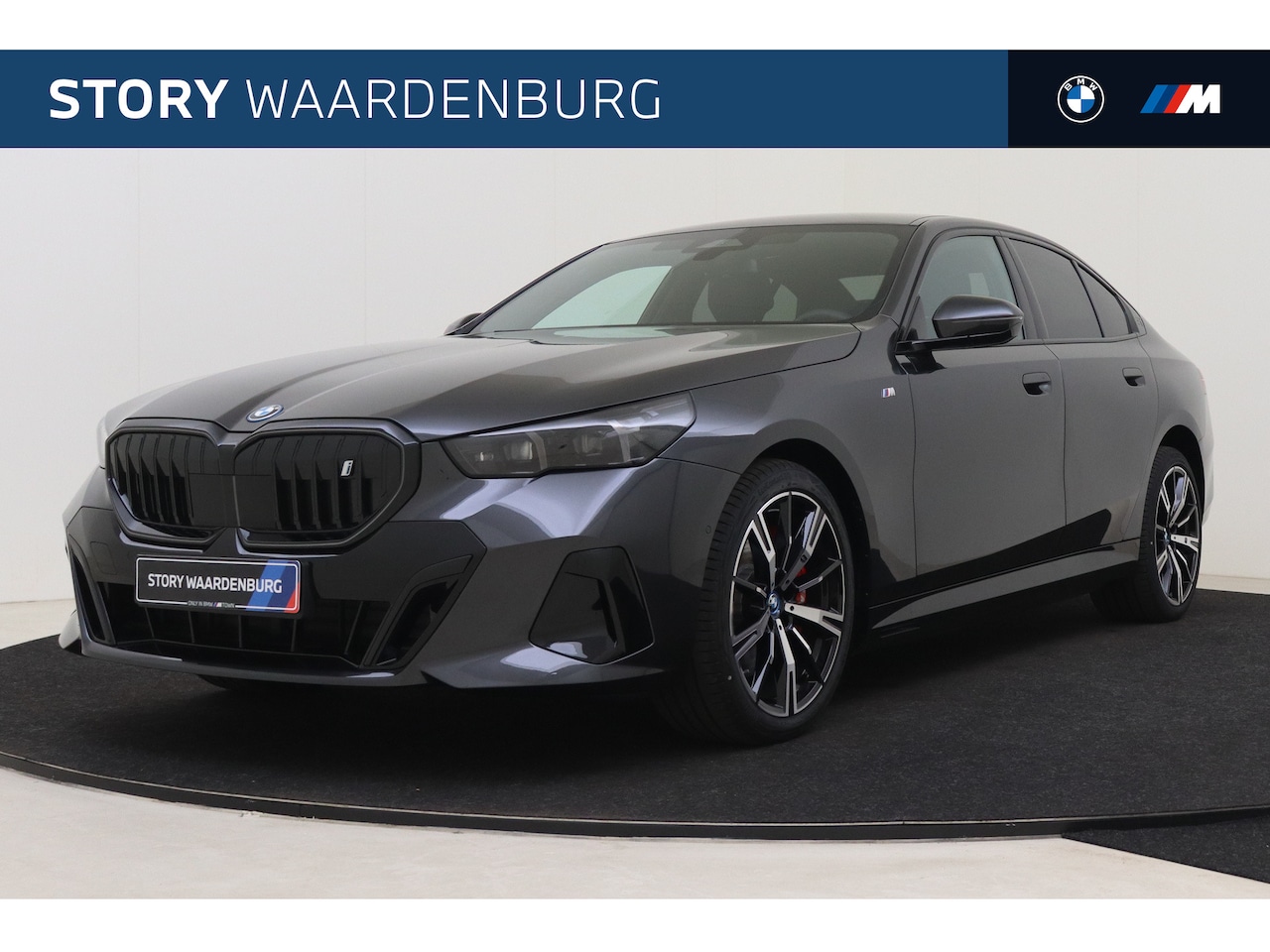 BMW i5 - eDrive40 M Sport / Trekhaak / Achteruitrijcamera / Adaptieve LED / Comfort Access / Stuurv - AutoWereld.nl