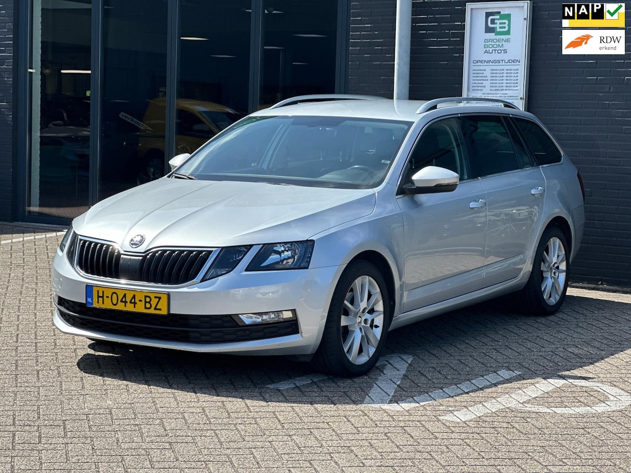 Skoda Octavia Combi - 1.0 TSI Greentech Clever Edition/1STE EIG/NAVI/APP-CONNECT/NL-AUTO NAP!! - AutoWereld.nl