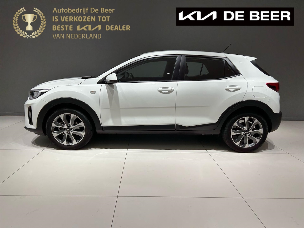 Kia Stonic - 1.0 T-GDi 120pk ComfortPlusLine Navigator Trekhaak - AutoWereld.nl