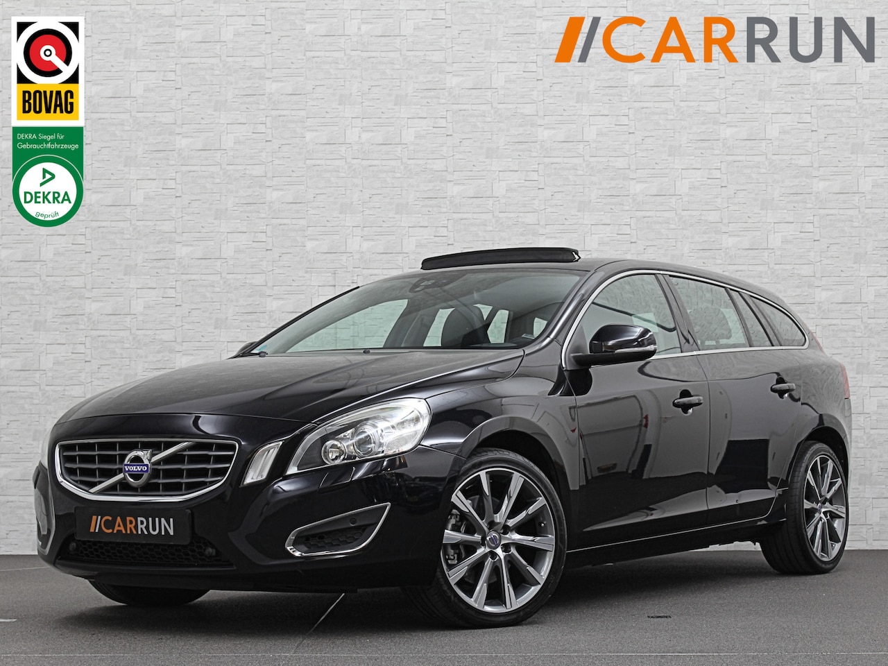 Volvo V60 - 3.0 T6 305pk AWD Summum | Voll Historie | 1e lak | Rijklaarprijs incl. Onderhoud en Garant - AutoWereld.nl
