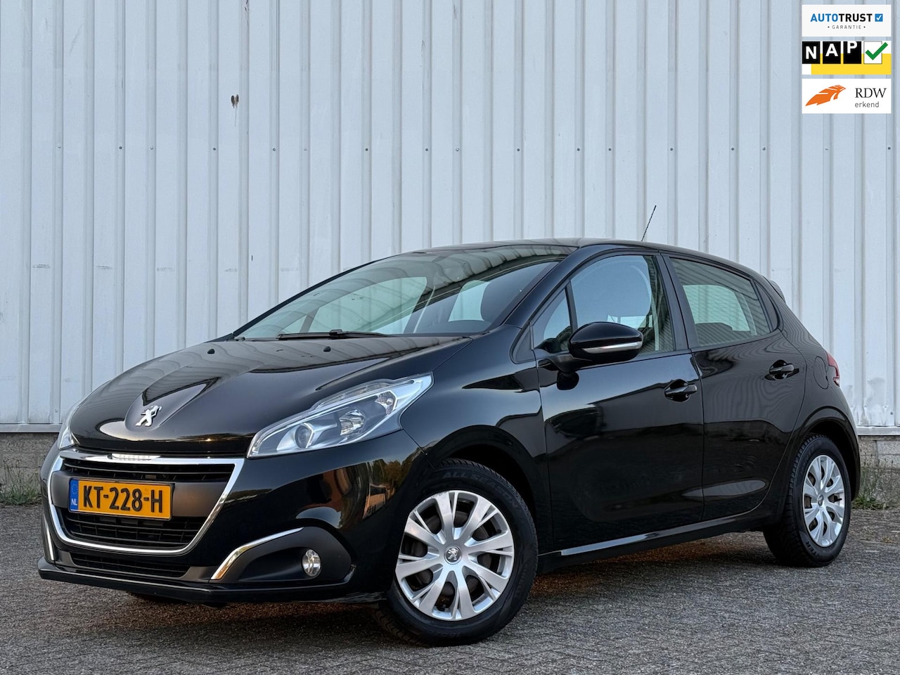 Peugeot 208 - 1.2 PureTech Blue Lease Airco,Navigatie,CruiseControle,ElektrischeRamen,5Deurs,N.A.P! - AutoWereld.nl
