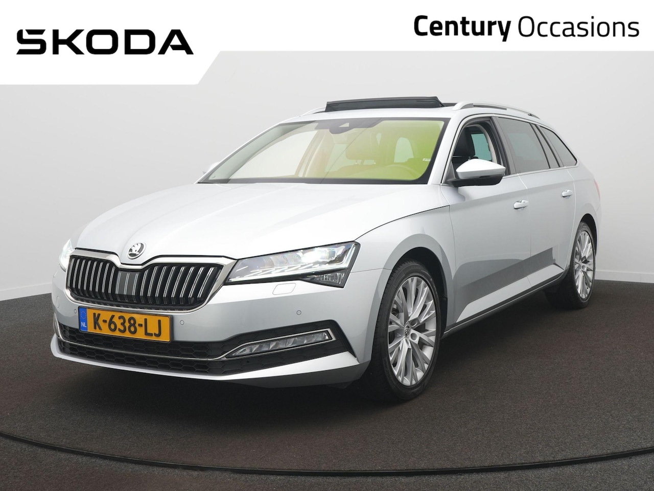 Skoda Superb Combi - 1.5 TSI ACT Business Edition | Panoramadak | Trekhaak | 18" LM | - AutoWereld.nl
