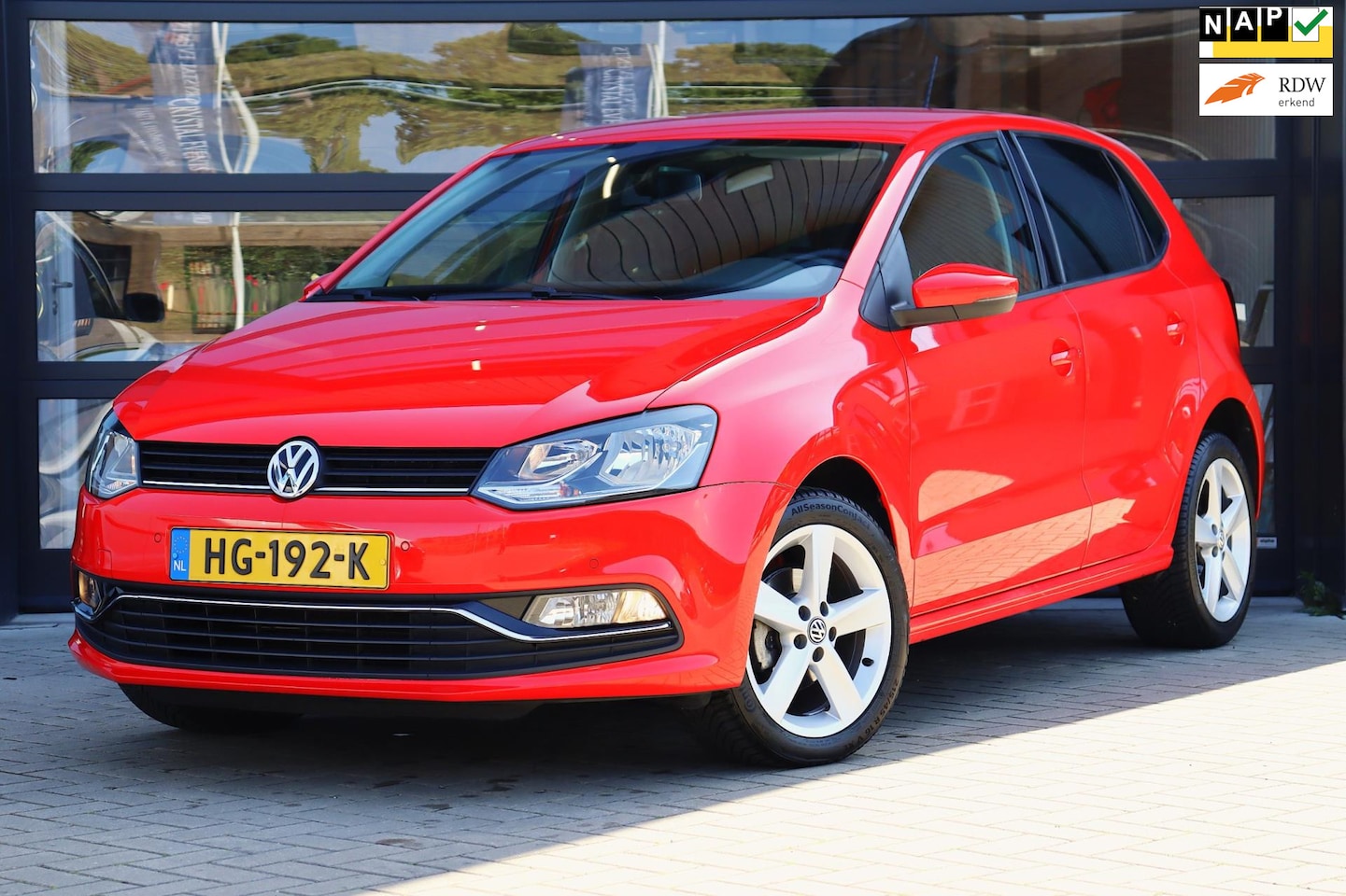 Volkswagen Polo - 1.2 TSI Highline DSG Automaat | Navigatie | Camera | Dealer Onderhouden | NAP! - AutoWereld.nl
