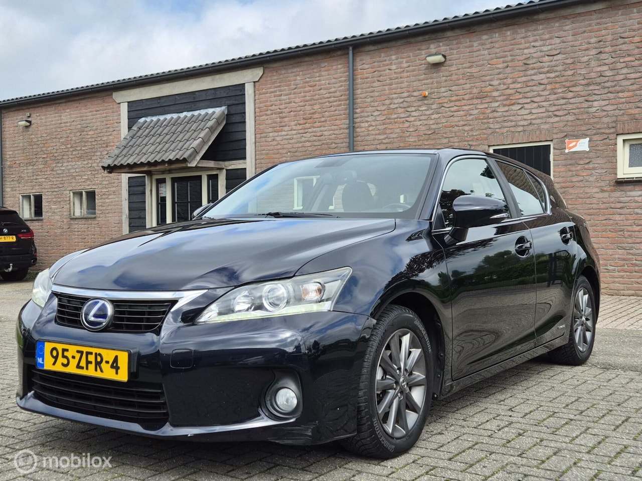 Lexus CT 200h - Business Line Pro PDC AUT Cruise Alcantara Clima - AutoWereld.nl