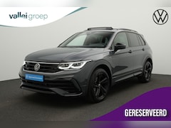 Volkswagen Tiguan - 1.4 TSI 245 pk DSG eHybrid R-Line Business | Panoramadak | Trekhaak | IQ Light | Stuur-/st