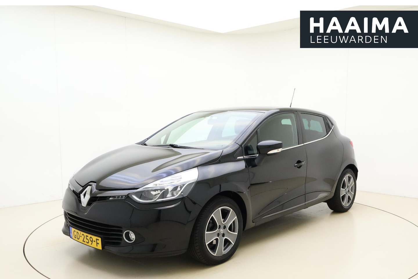 Renault Clio - 0.9 TCe ECO Night&Day 90 PK | Handgeschakeld | Cruise Control | Airco | Navigatie | Parkee - AutoWereld.nl