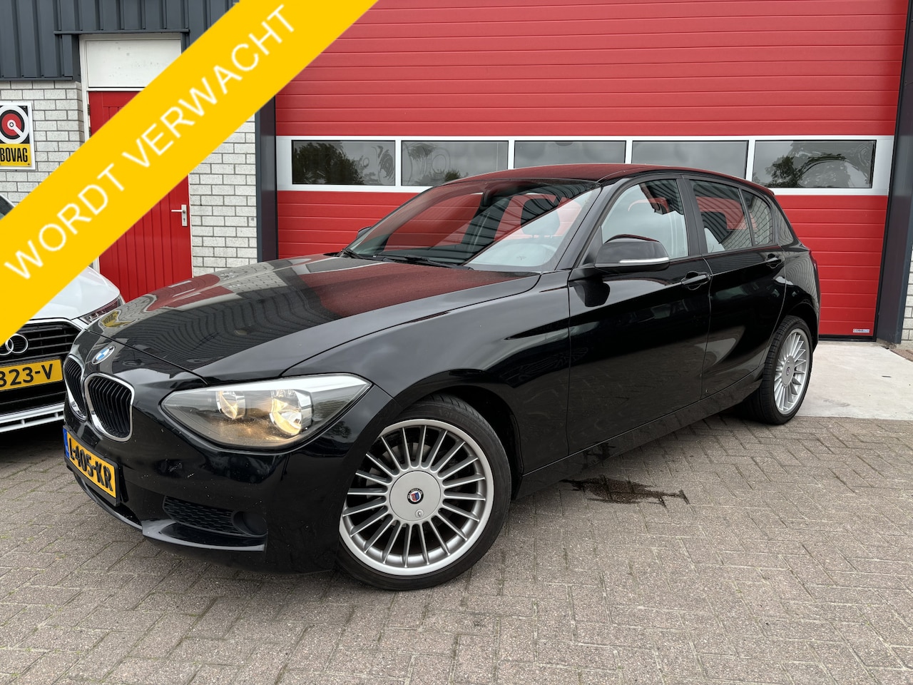 BMW 1-serie - 114i EDE NWE KETTING / STOELVERW / PDC / AIRCO / ELEK RAMEN - AutoWereld.nl