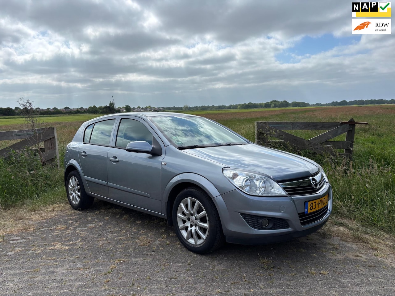 Opel Astra - 1.8 Temptation 1.8 Temptation, Airco - AutoWereld.nl