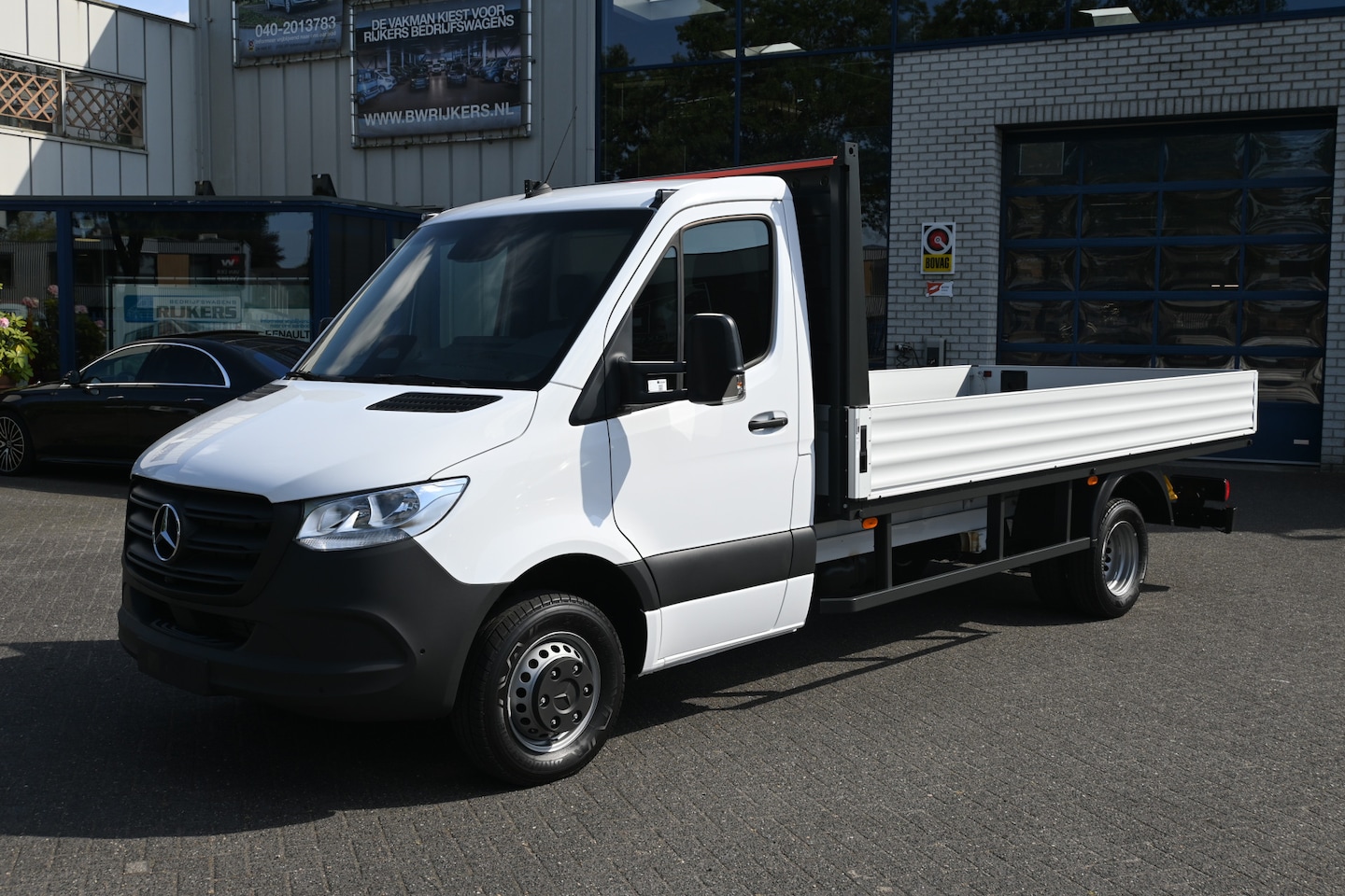 Mercedes-Benz Sprinter - 519 CDI L3 Pro Open laadbak 3500kg trekhaak, Navigatie met Smartphone integratie, Geveerde - AutoWereld.nl